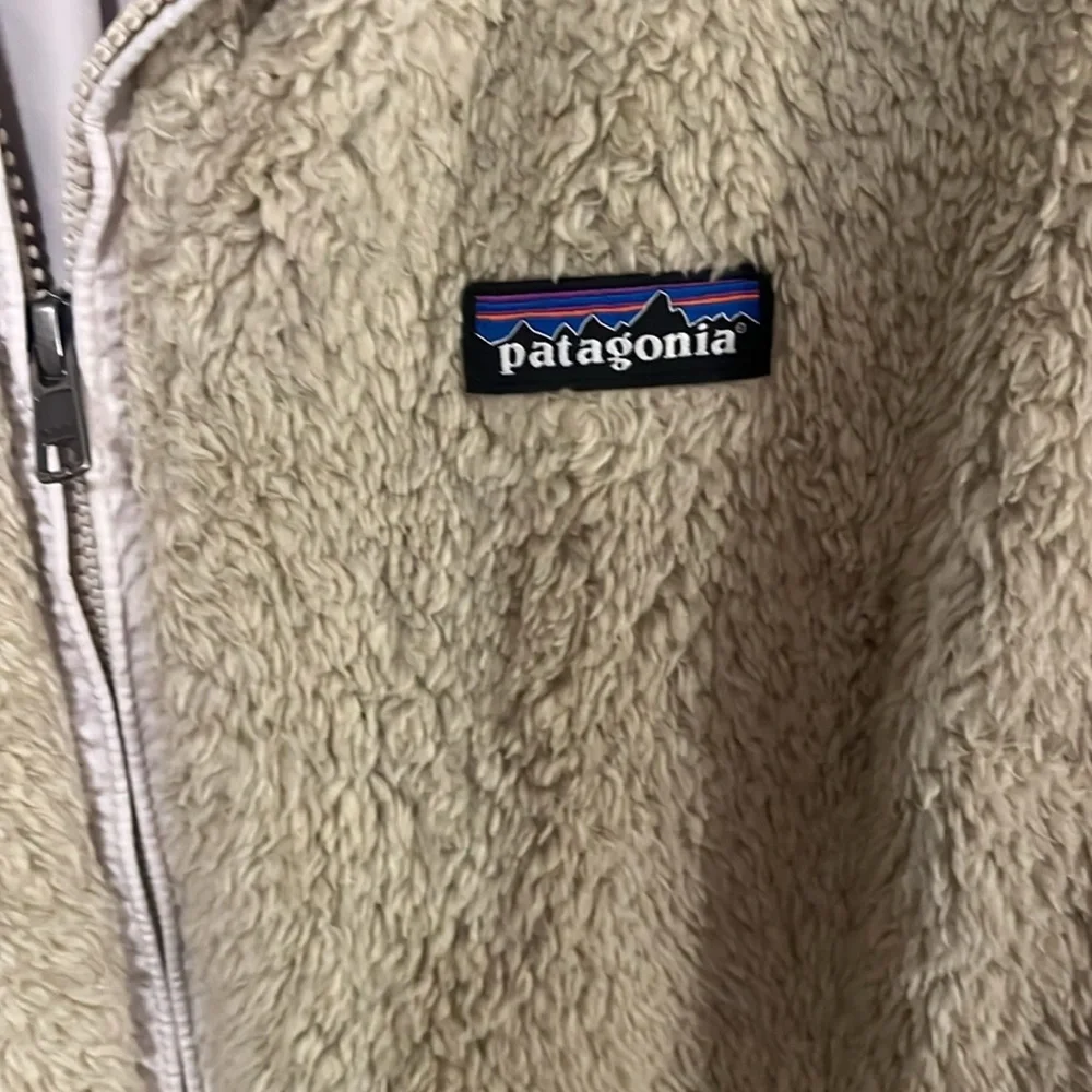 Patagonia Tan Fleece Vest - Picture 5 of 5